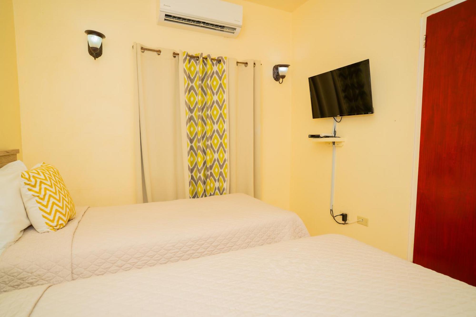 St. John's Connie'S Comfort Suites المظهر الخارجي الصورة