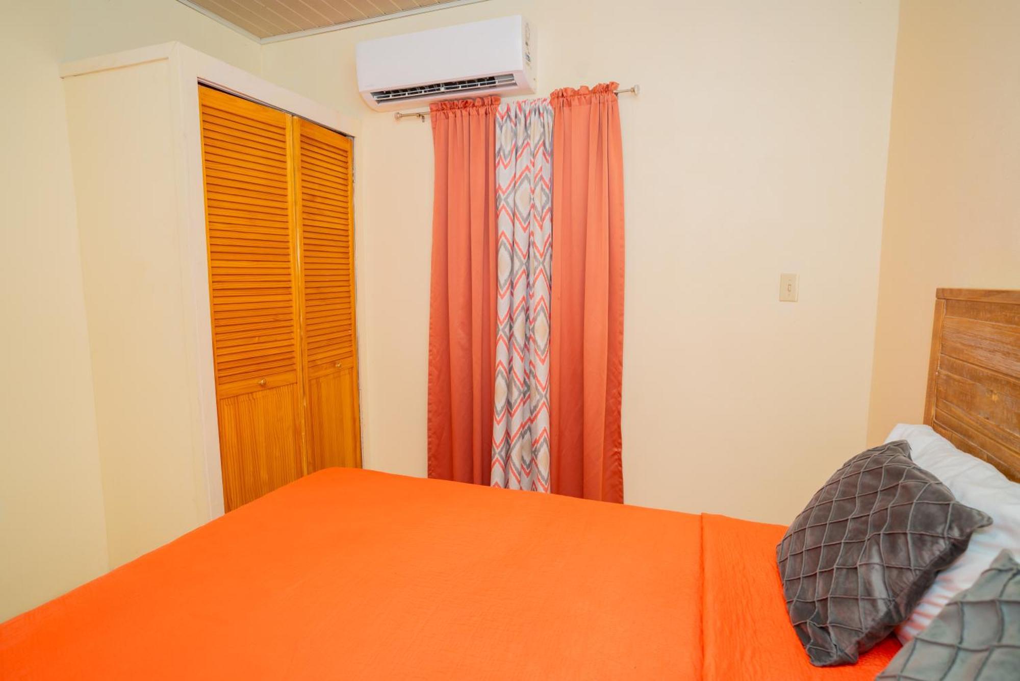 St. John's Connie'S Comfort Suites المظهر الخارجي الصورة