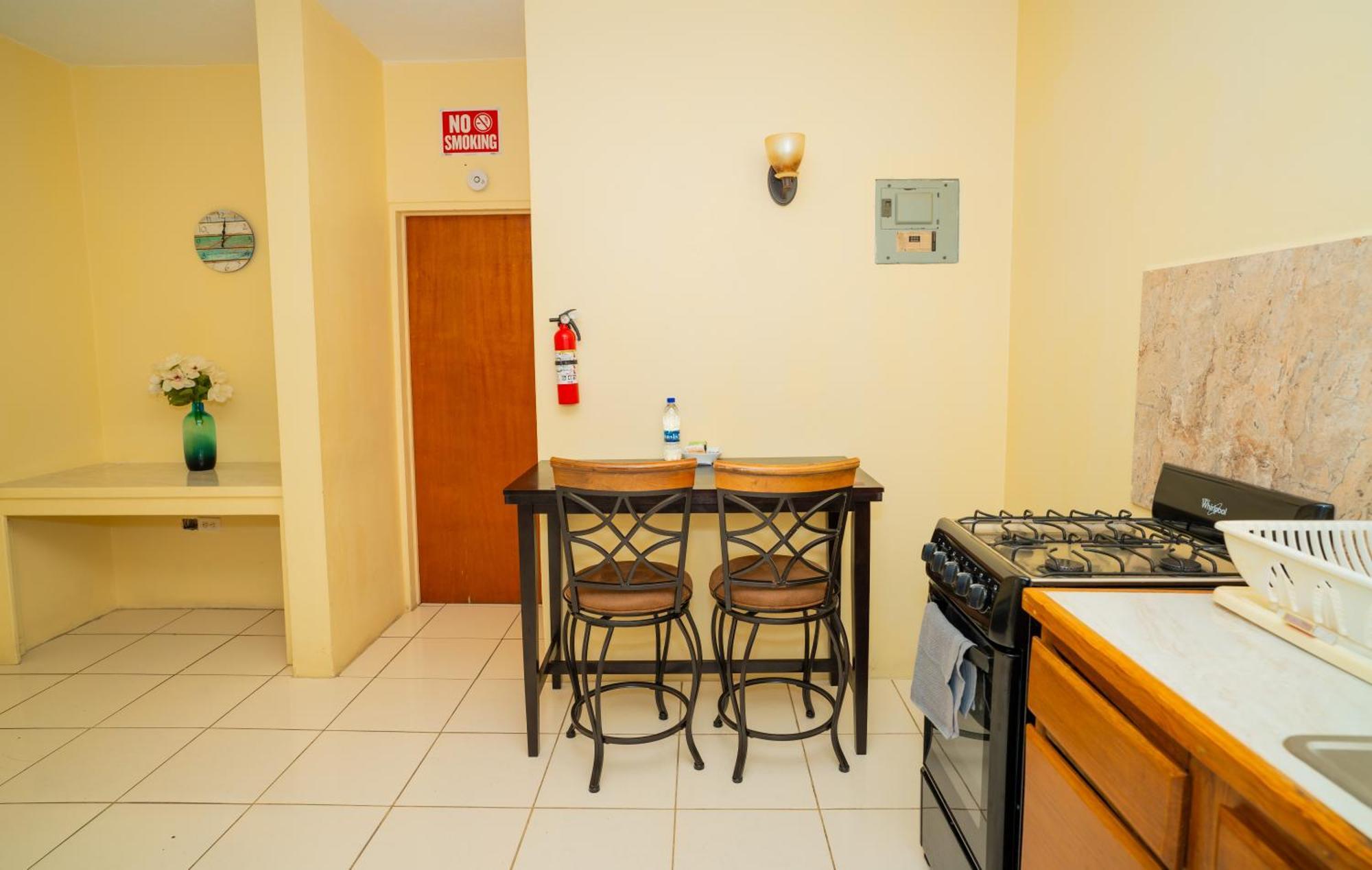 St. John's Connie'S Comfort Suites المظهر الخارجي الصورة