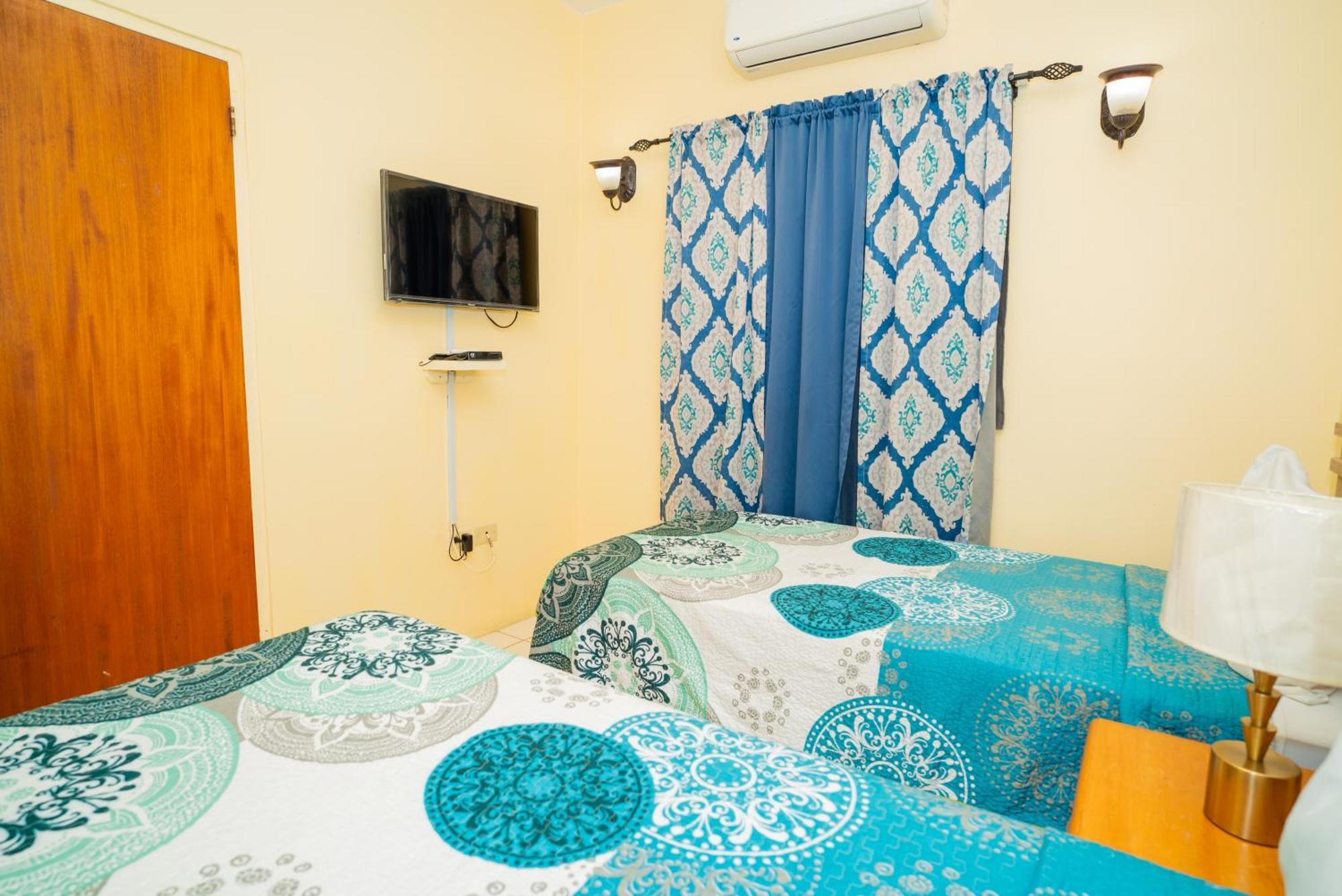 St. John's Connie'S Comfort Suites المظهر الخارجي الصورة