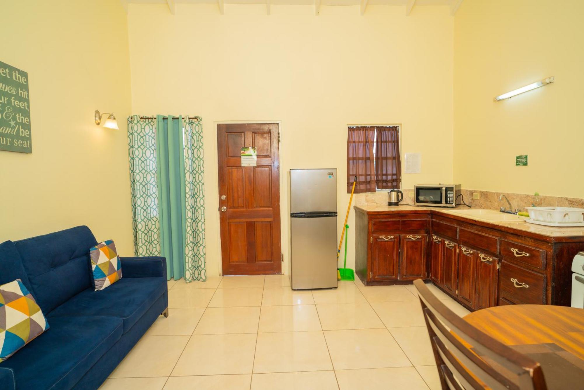 St. John's Connie'S Comfort Suites المظهر الخارجي الصورة