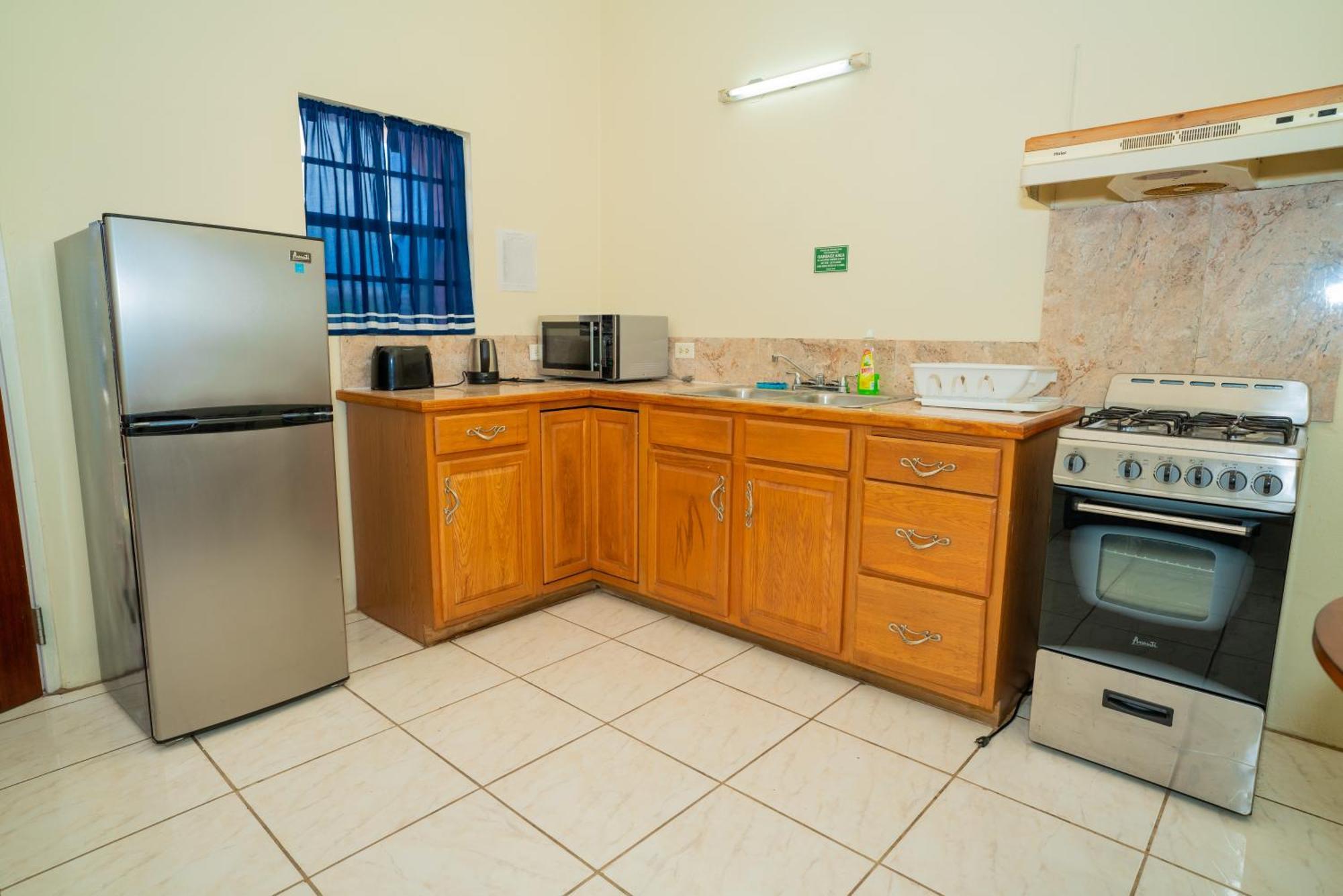 St. John's Connie'S Comfort Suites المظهر الخارجي الصورة