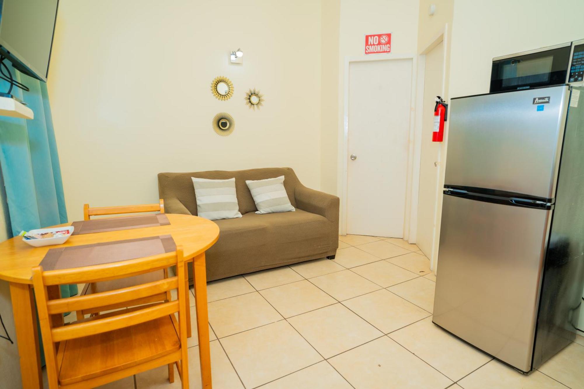 St. John's Connie'S Comfort Suites المظهر الخارجي الصورة