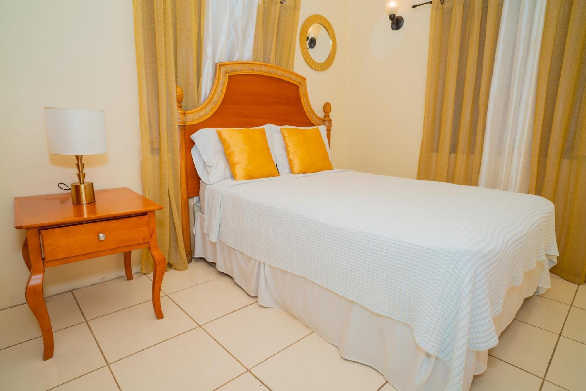 St. John's Connie'S Comfort Suites المظهر الخارجي الصورة