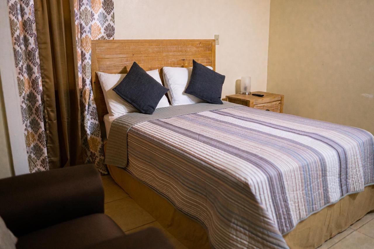 St. John's Connie'S Comfort Suites المظهر الخارجي الصورة