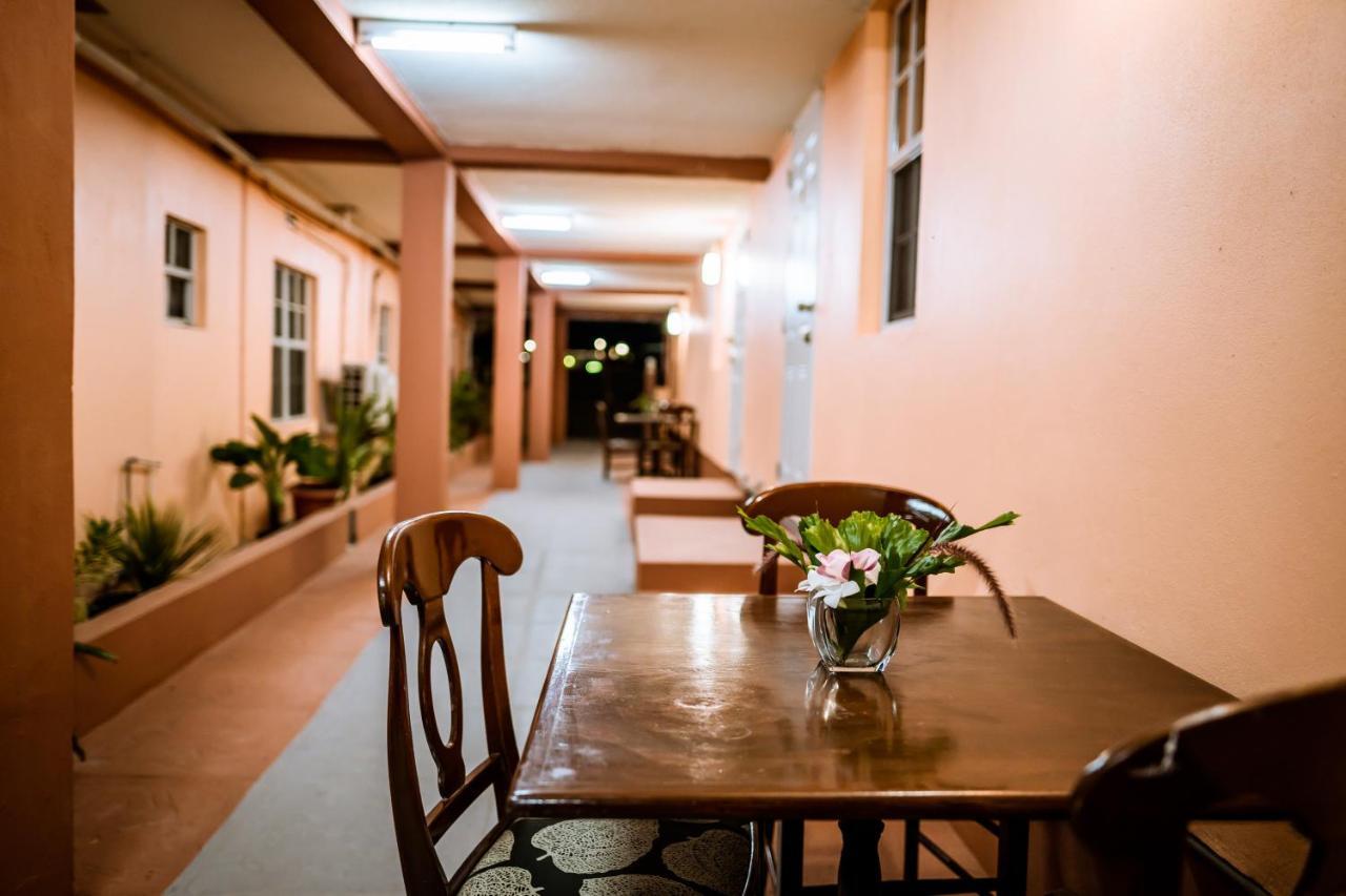 St. John's Connie'S Comfort Suites المظهر الخارجي الصورة