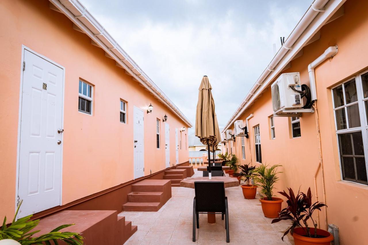 St. John's Connie'S Comfort Suites المظهر الخارجي الصورة